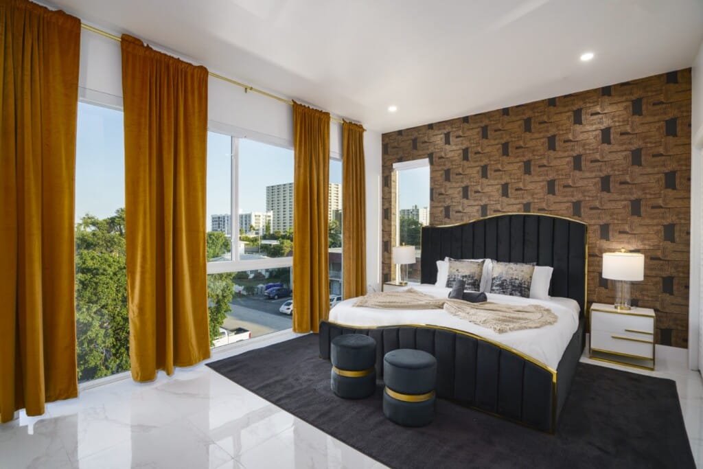 Modern Beach Townhome with Private Pool and Rooftop Hot Tub in Pompano Beach