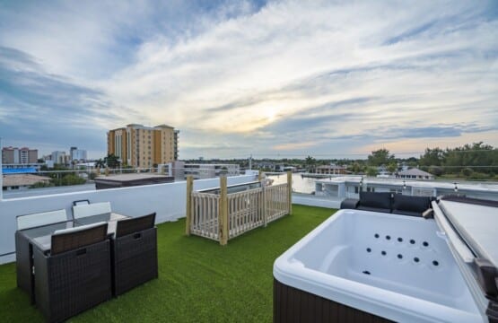 Modern Beach Townhome with Private Pool and Rooftop Hot Tub in Pompano Beach
