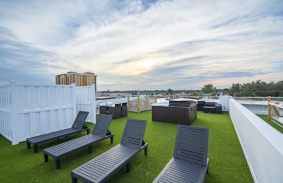 Modern Beach Townhome with Private Pool and Rooftop Hot Tub in Pompano Beach
