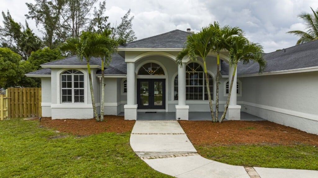 West Palm Beach Villa Heated Pool